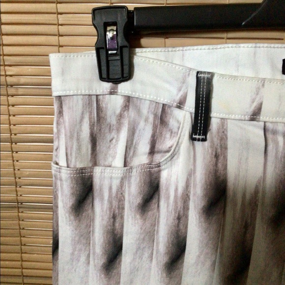 J Brand super-skinny indigo/white jeans - Picture 2 of 16